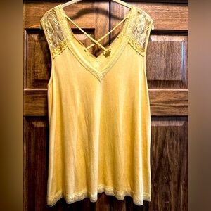 Medium mustard yellow tank